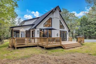 Luxury Hot Tub Game Room and More - Albrightsville - 6