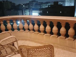 شقة مشرقه بالقرب من مكرم عبيد مدينة نصر مع جميع المرافق - Il Cairo - 5
