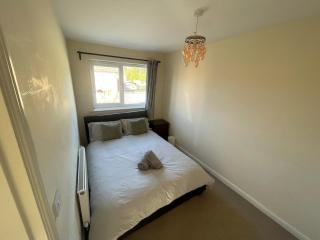 Large 3-Bed House near Etihad & Coop Live - Manchester - 3