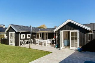 Classic House 100 Meters To The Beach - Børkop - 9