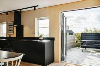 Minimalist Coziness By The Wild North Sea - Harboør - 1