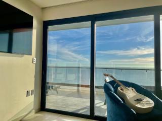 Blush & View - 4