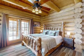 Whispering Pines - Bellaire - 2