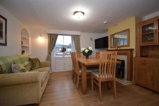Duke's House, Penrith - Stunning Large Home - Town Centre on your Doorstep - 5 Bedrooms & Sun Trap Garden - Lake District Stay - Penrith - 3