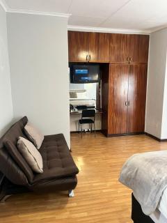 African Kingdom Guest House - Boksburg - 9
