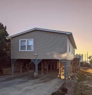 Mins to Beach Hot Tub Outdoor Projector BBQ Grill - 2