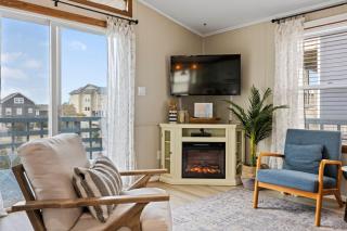 Mins to Beach Hot Tub Outdoor Projector BBQ Grill - Nags Head - 3