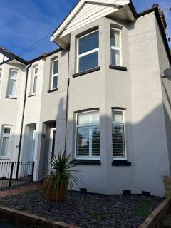 Hill Grove 2 Bedroom Apartment - 8