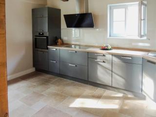 Secluded Holiday Home With Garden - - 4
