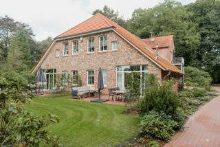 East Frisian Chic In Lake-Front Maisonette - 4