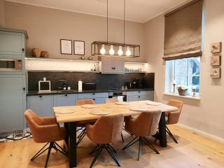 Getaway In East Frisia Elegant Lakeside Apartment - Friedeburg - 9