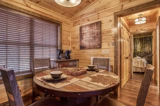 The Road Less Traveled - Pigeon Forge - 5