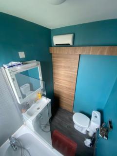 Chambre privée les Clottins dans maison - 1