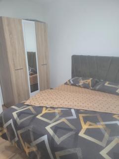 Golden Apartment - 3