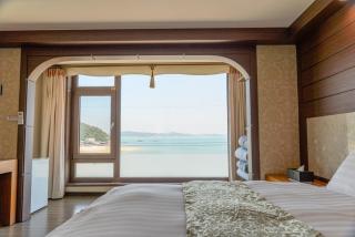 Taean Beach Resort Pension - Taean - 8