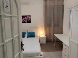 Central Rooms Best Vacation Ever - Cagliari - 3