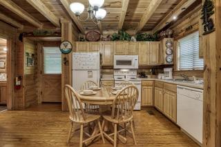 A Smoky Getaway - Sevierville - 8