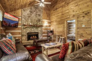 4 Paws Lodge - Sevierville - 4