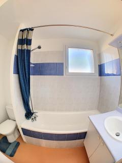 Maison, 8 places, 3 chambres, clim, piscine, tennis - Calvisson - 2
