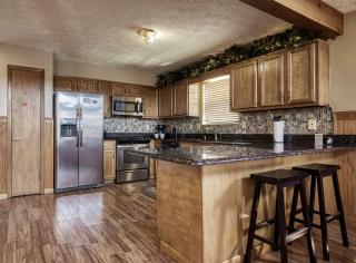 Builtmore Hideaway - Sevierville - 7