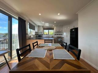 Tasman Tranquility - close to City & Airport - Derwent Park - 2