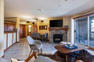 Ski in Ski out Pool Hot Tub Pool Table Resort View - 9