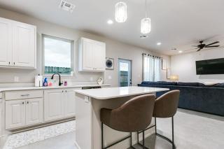 Holiday Haven with 3 BR and 2 BA New - San Angelo - 3