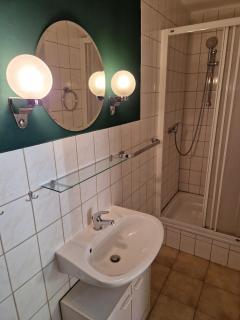 Ruhige Ferienwohnung mit Privatparkplatz - Sagard - 8