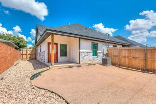 Texas TeePee 2Bed 2Bath New - 1