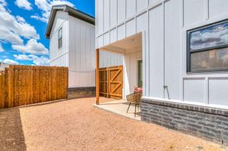 New Rustic Retreat 2 BR 2 and a half BA - San Angelo - 2