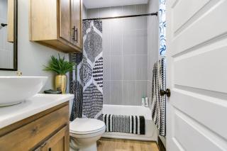 Brand New Luxe Haven 2 BR 2 and a half BA - San Angelo - 8