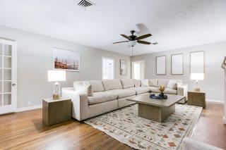 4 BR with 3 BA Turf Backyard New - San Angelo - 0