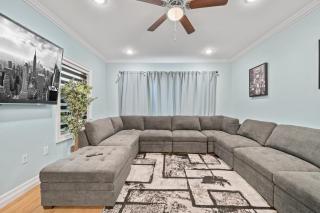 Skyline Haven Luxe NYC Escape - 0