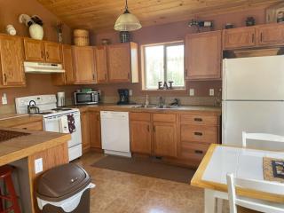 Stunning Secluded Mtn Getaway, Picturesque Views - 4