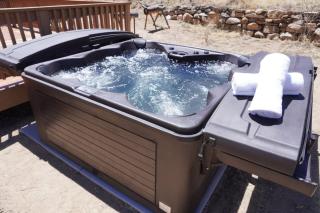 Fox Hole Serene Secluded Private Cabin Hot Tub - 9