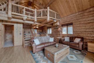 Cozy Log Cabin Loft Hot Tub on 5 wooded acres - 7