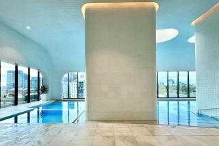 Designer City Haven with Pool Sauna Gym - Melbourne - 1