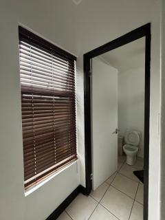 Charming 2 bedroom house - 7