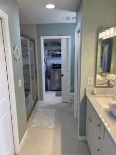 401 Pet-Friendly, Pirate’s Cove Retreat - Fort Myers Beach - 2