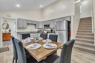 The Glamorous Townhome by Granger Gardens - Ann Arbor - 5