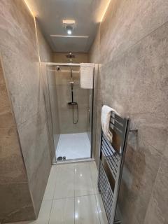 Giants Causeway-1bd Ap - Gold Short Term Stays - Belfast - 7