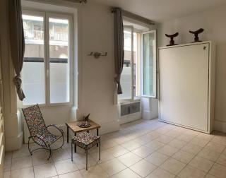 Intimate Studio near République - 5