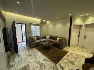 Private Entrance - 4
