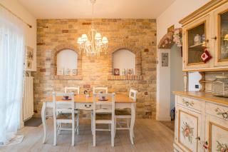 GuestHost - Romantic Apt in Green near Bellagio - 9