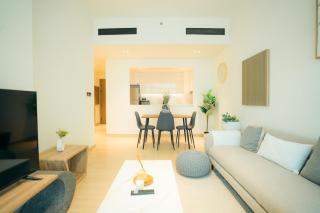 Luxury 2 bedroom Unit, Prime Location - 9