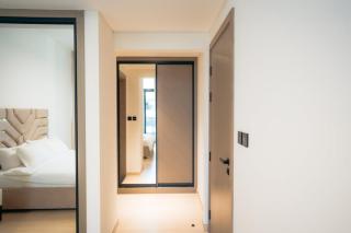 Luxury 2 bedroom Unit, Prime Location - 3