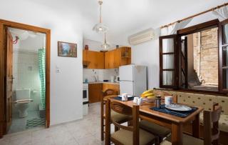 Charming Waterfront Studio with swimming access - 4