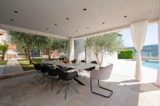 Luxury Villa Karmen with pool & spa zone - Ričice - 8