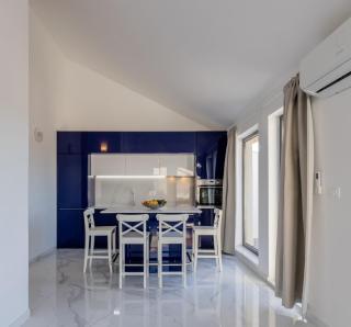 Penthouse Vanda - 4