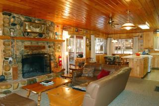 Cozy 2Br Retreat with Scenic Deck & Outdoor Dining - 9